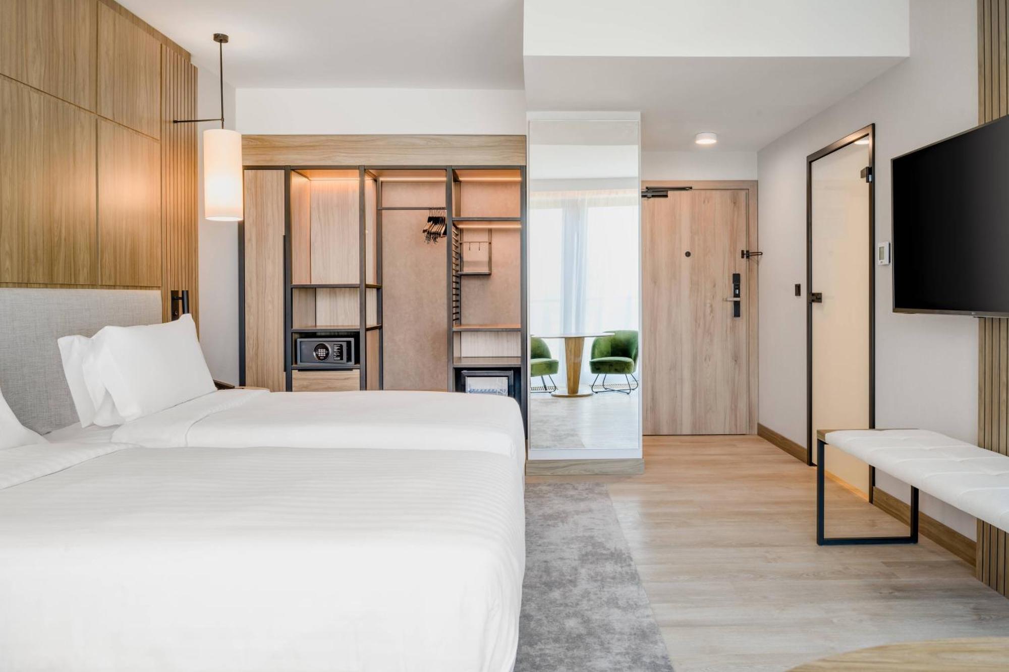 Standard Twin Room Balcony